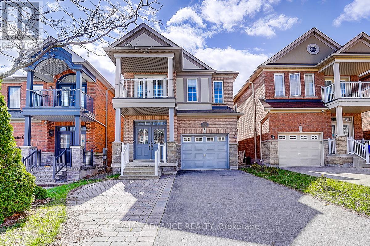 137 Laramie Crescent, Vaughan, Ontario  L6A 0R1 - Photo 2 - N12710262