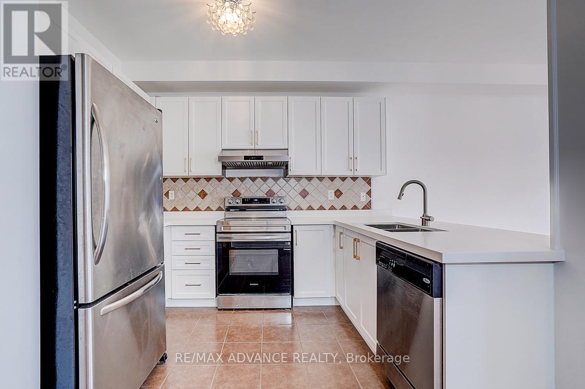 137 Laramie Crescent, Vaughan, Ontario  L6A 0R1 - Photo 14 - N12710262