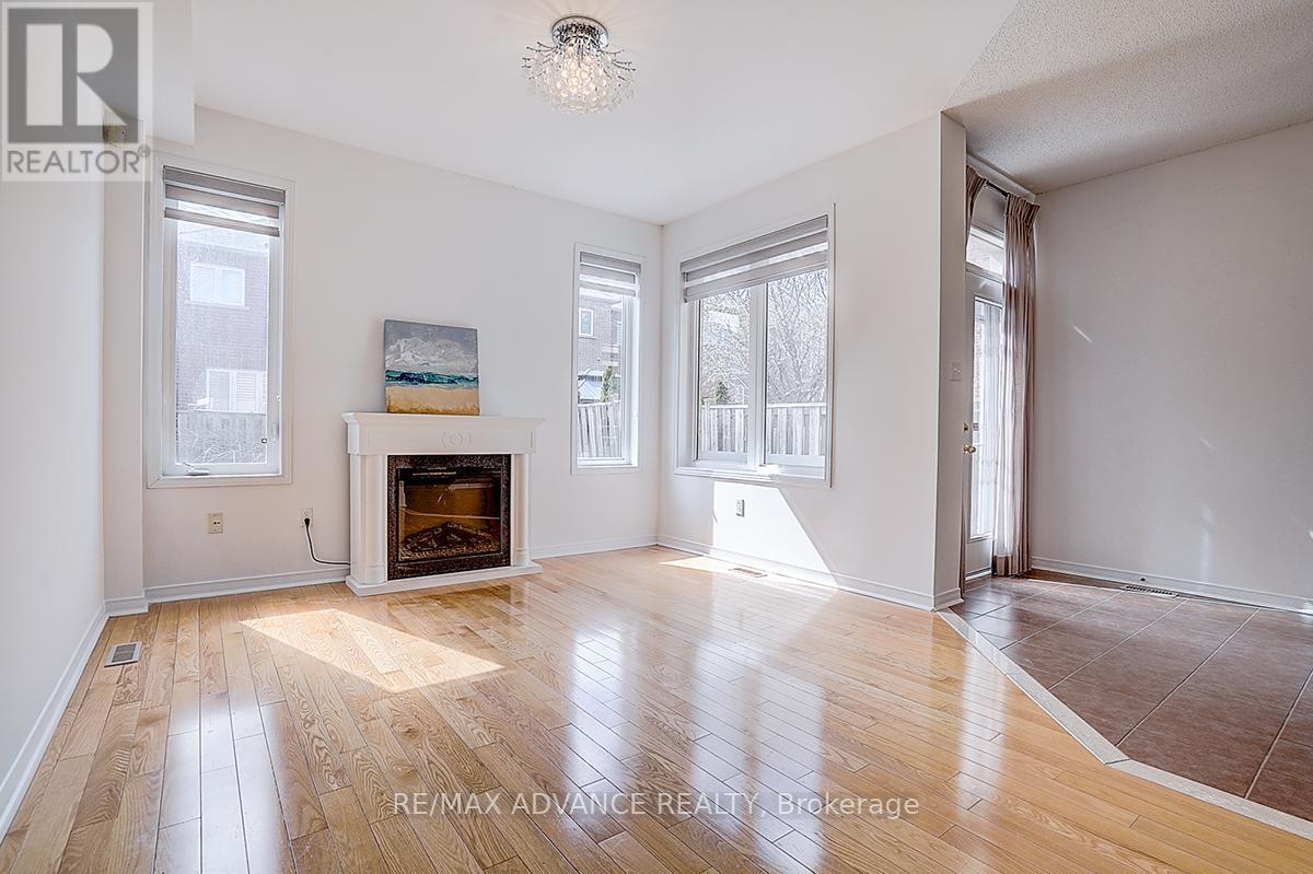 137 Laramie Crescent, Vaughan, Ontario  L6A 0R1 - Photo 8 - N12710262