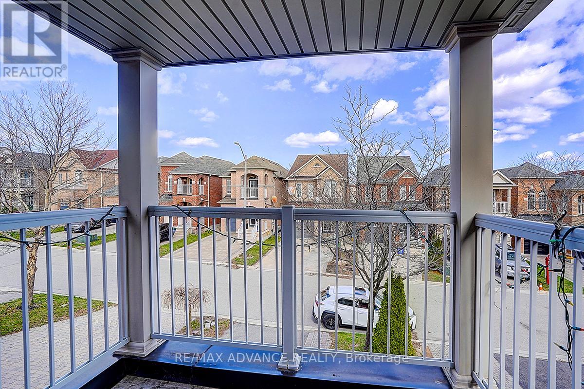 137 Laramie Crescent, Vaughan, Ontario  L6A 0R1 - Photo 26 - N12710262