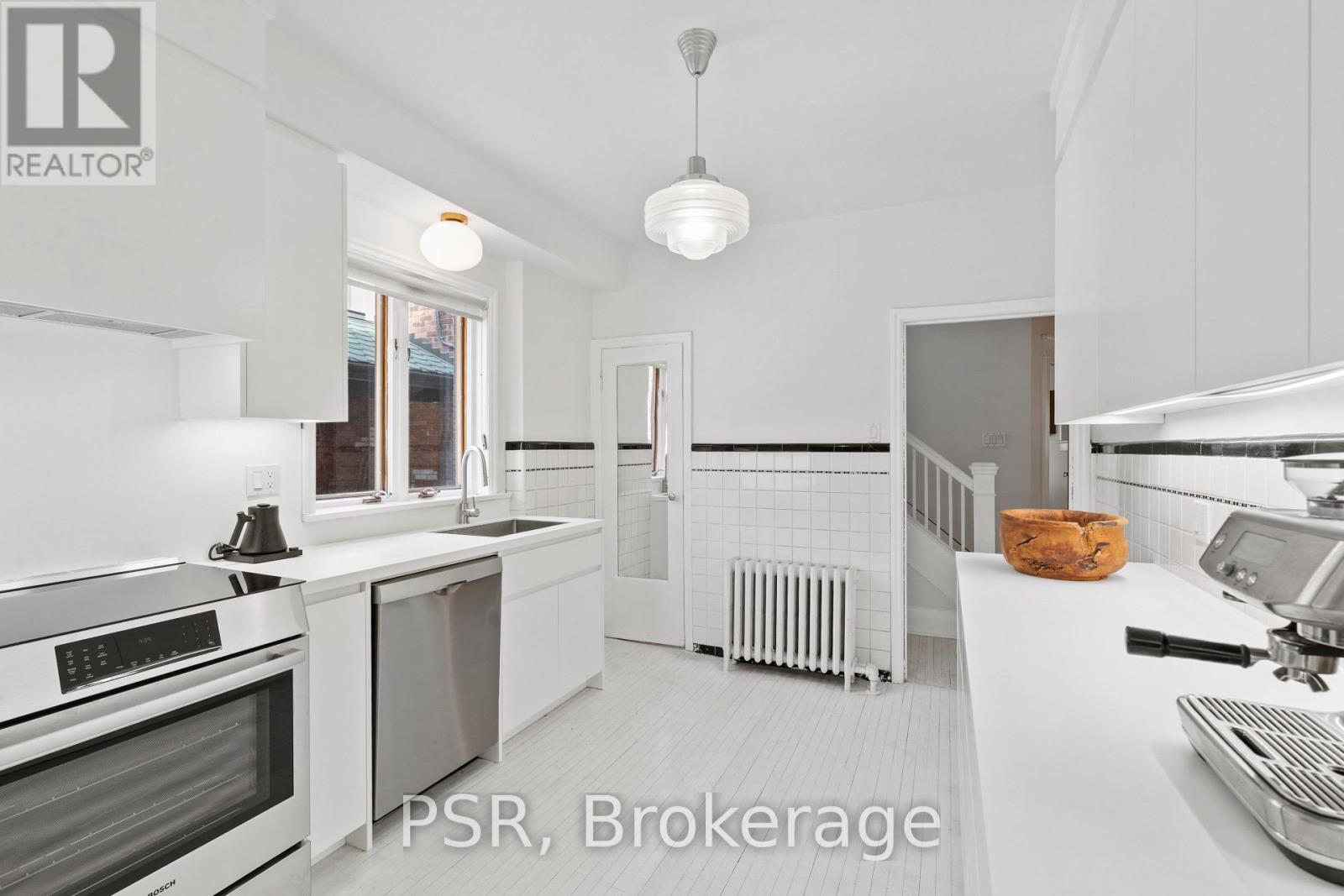 132 Indian Road, Toronto, Ontario  M6R 2V6 - Photo 11 - W13024516