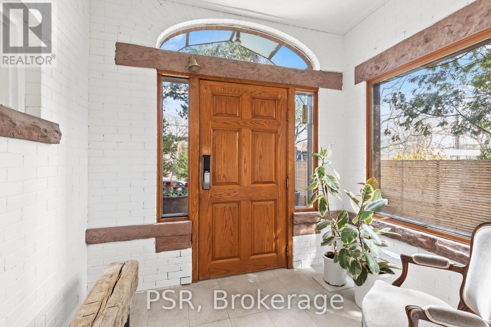 132 Indian Road, Toronto, Ontario  M6R 2V6 - Photo 4 - W13024516