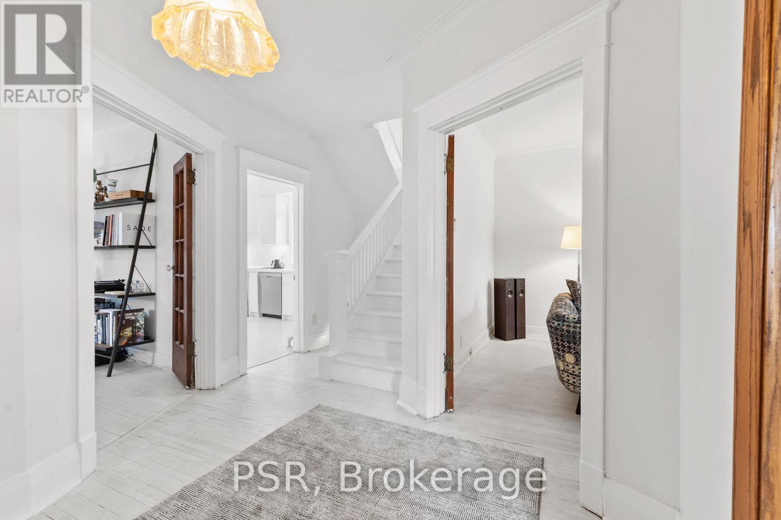 132 Indian Road, Toronto, Ontario  M6R 2V6 - Photo 5 - W13024516