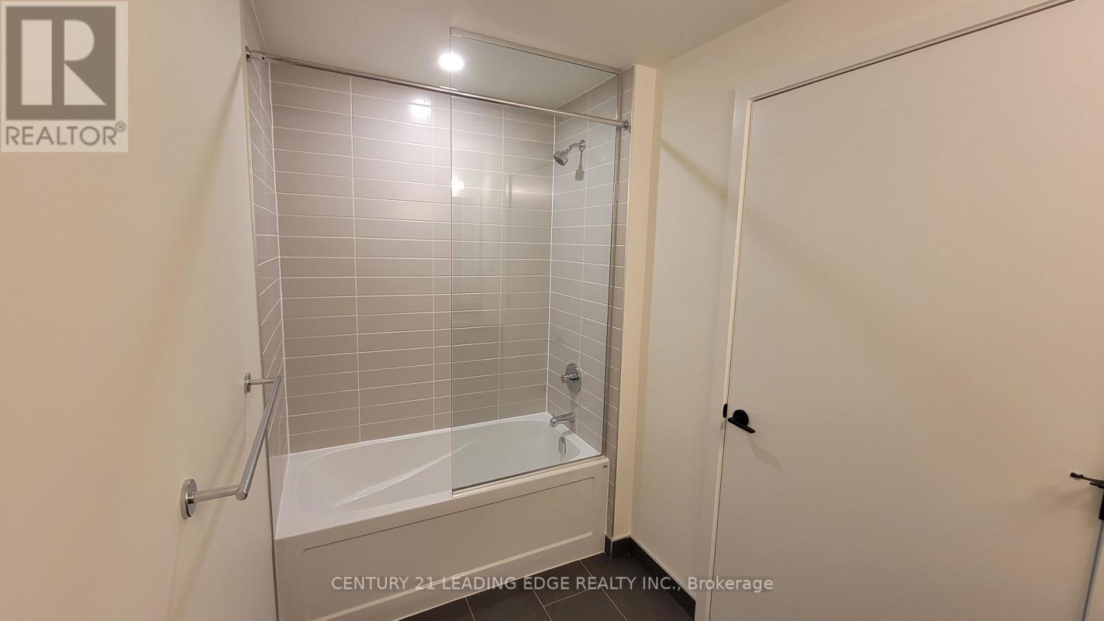 1003 - 345 Wheat Boom Drive, Oakville, Ontario  L6H 7X4 - Photo 10 - W13024520