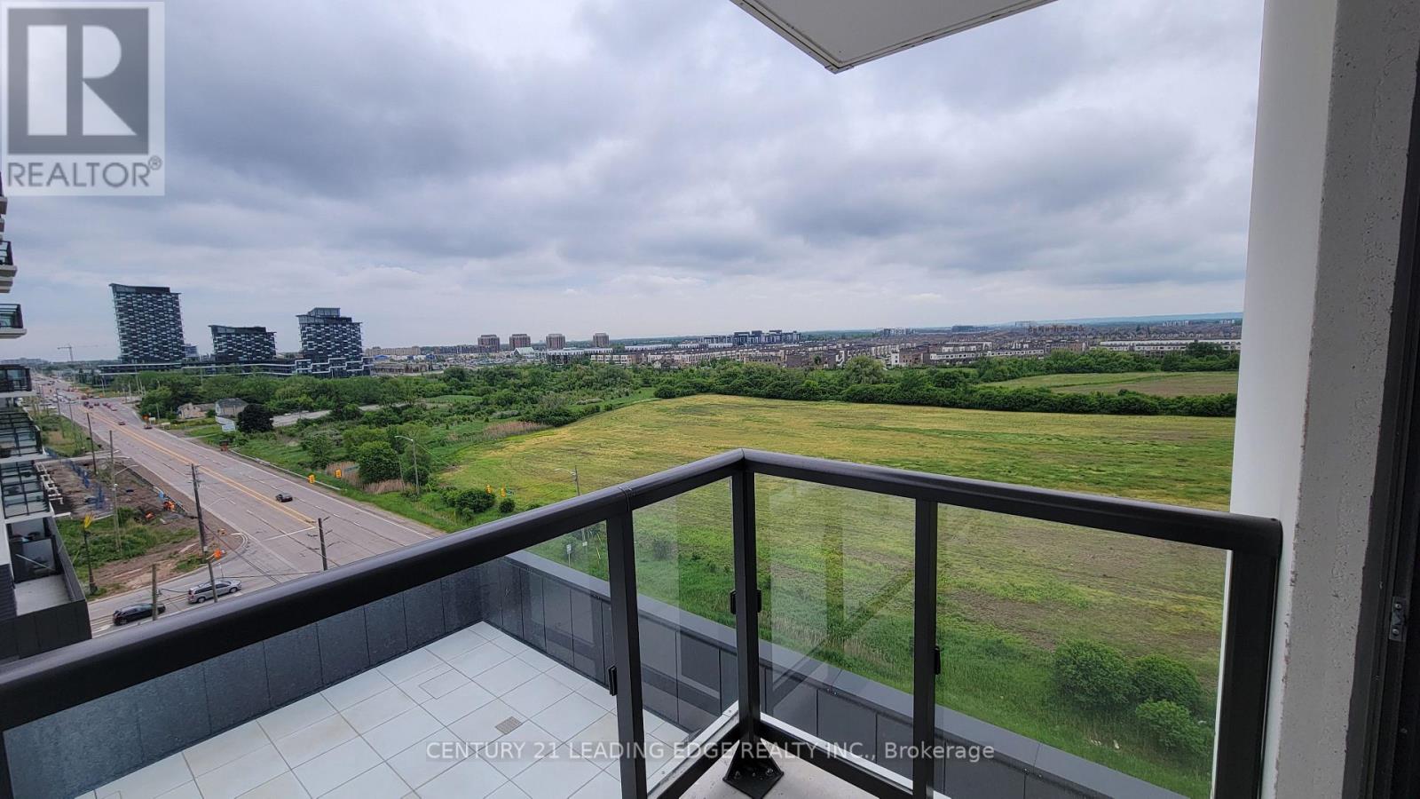 1003 - 345 Wheat Boom Drive, Oakville, Ontario  L6H 7X4 - Photo 5 - W13024520