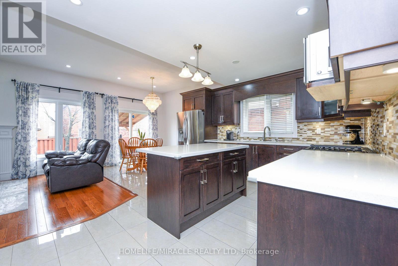 113 Seclusion Crescent, Brampton, Ontario  L6R 1K8 - Photo 13 - W13024556