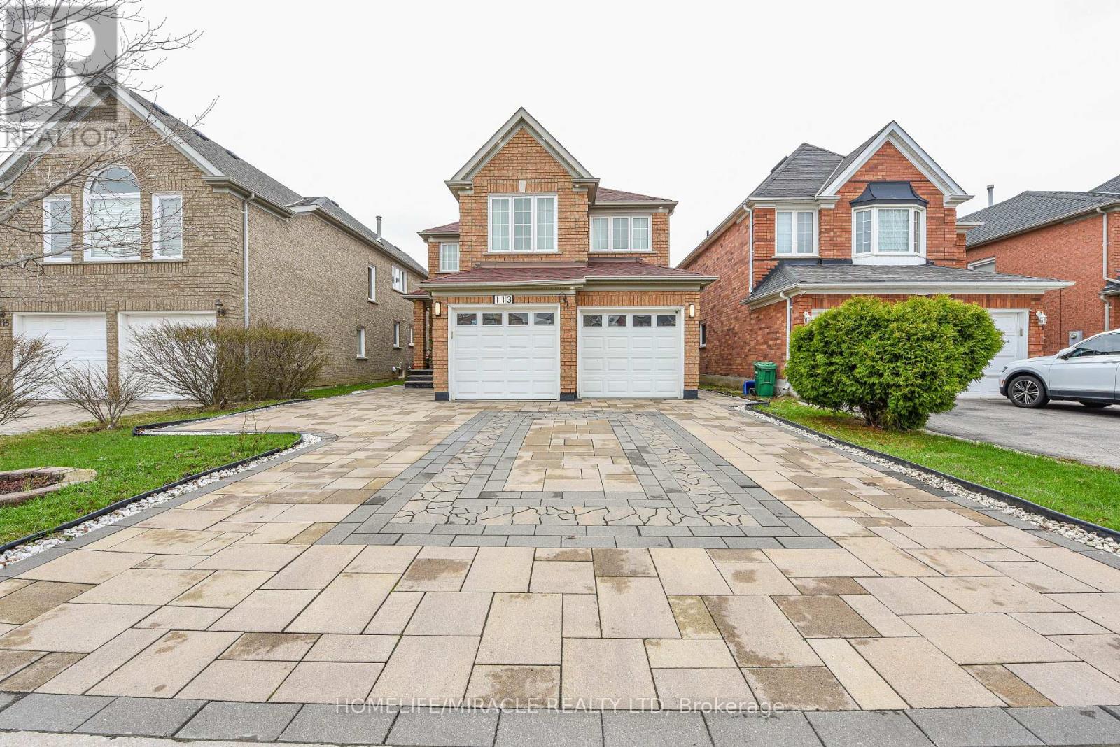 113 Seclusion Crescent, Brampton, Ontario  L6R 1K8 - Photo 2 - W13024556