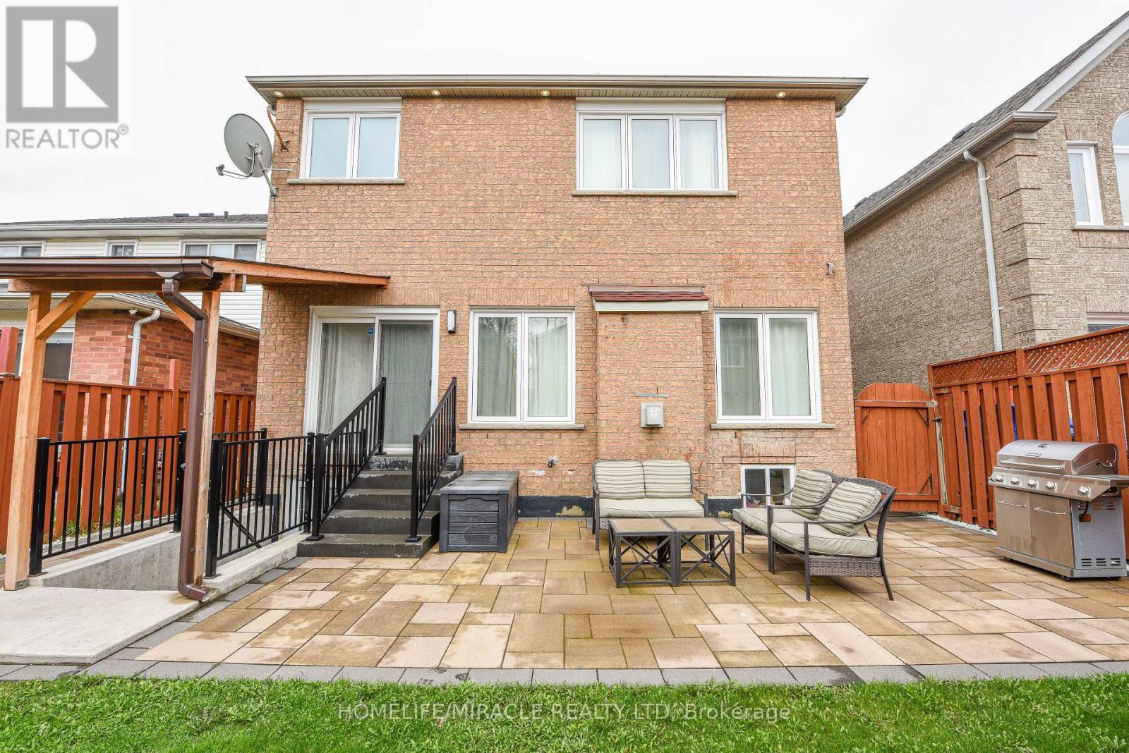 113 Seclusion Crescent, Brampton, Ontario  L6R 1K8 - Photo 49 - W13024556