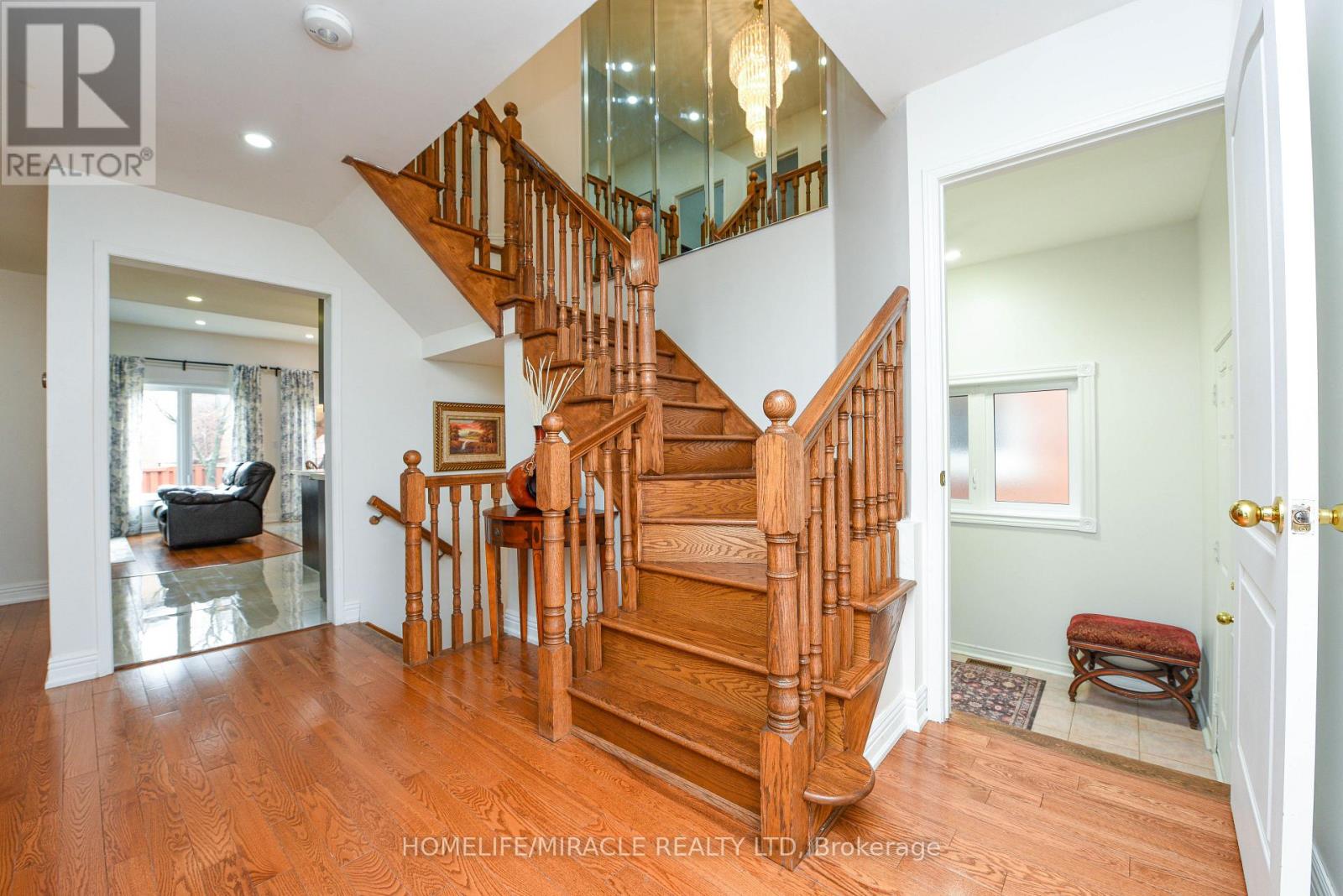 113 Seclusion Crescent, Brampton, Ontario  L6R 1K8 - Photo 6 - W13024556