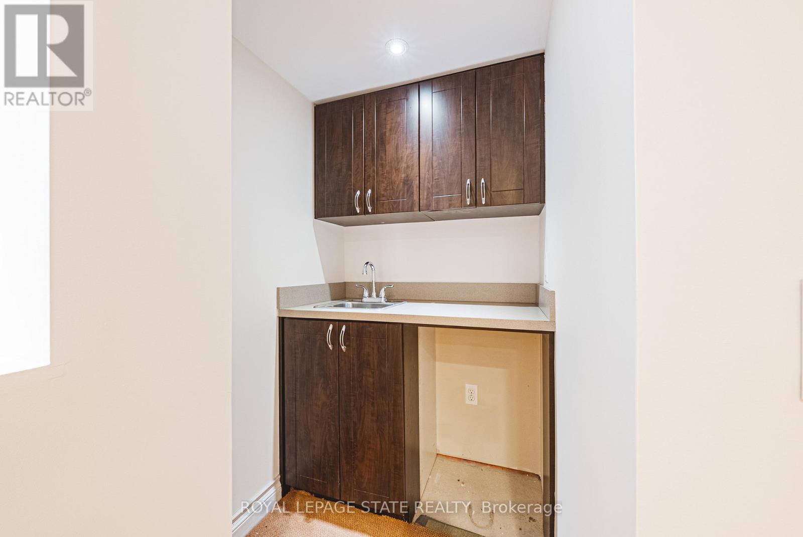 2412 Curtis Road, Burlington, Ontario  L7L 7M3 - Photo 24 - W13024650