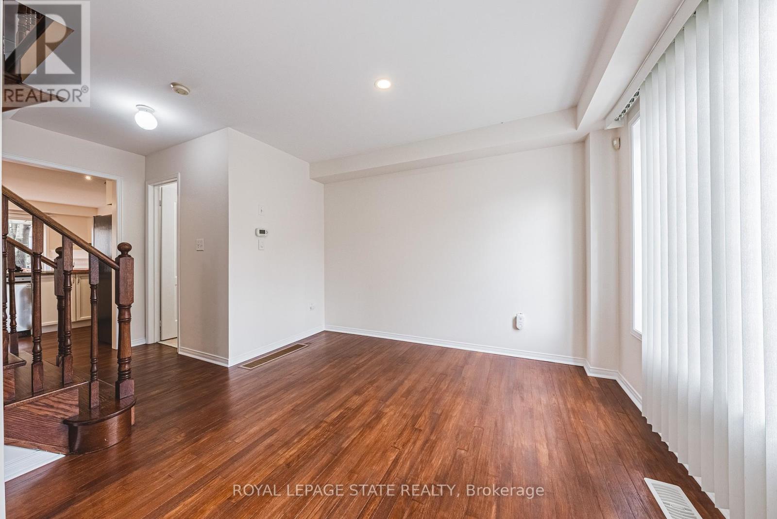 2412 Curtis Road, Burlington, Ontario  L7L 7M3 - Photo 3 - W13024650