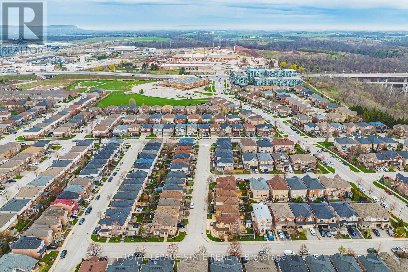 2412 Curtis Road, Burlington, Ontario  L7L 7M3 - Photo 40 - W13024650