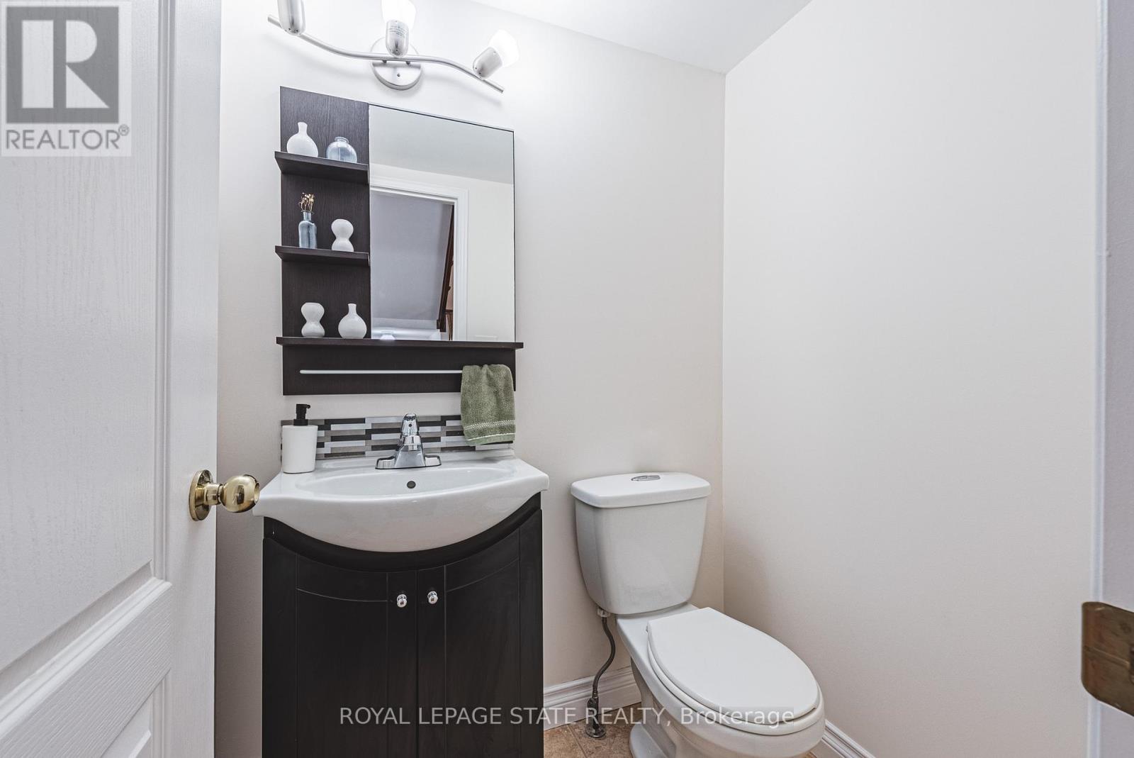 2412 Curtis Road, Burlington, Ontario  L7L 7M3 - Photo 6 - W13024650