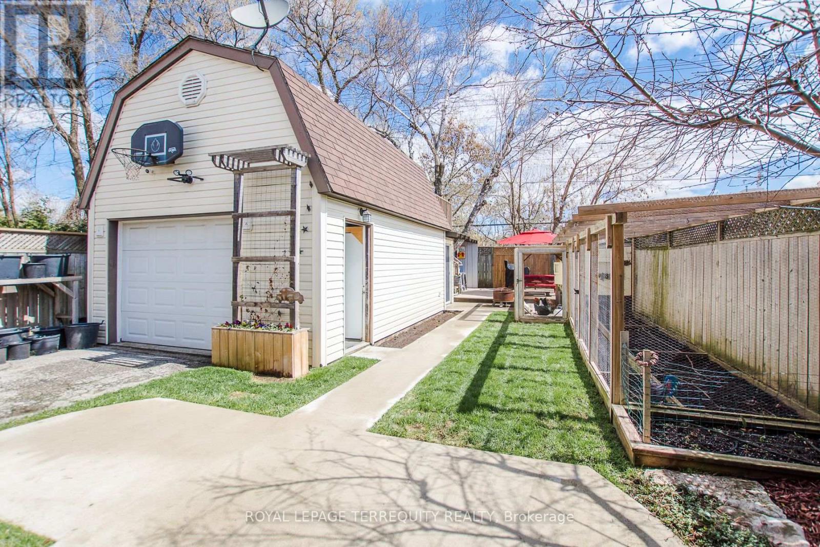 5 Acorn Avenue, Toronto, Ontario  M9B 3P7 - Photo 25 - W13024700