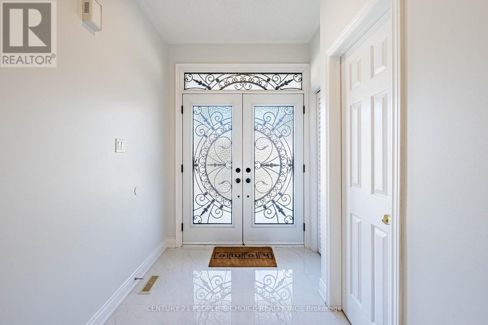 23 Smoothwater Street, Brampton, Ontario  L6R 2G2 - Photo 7 - W13024702