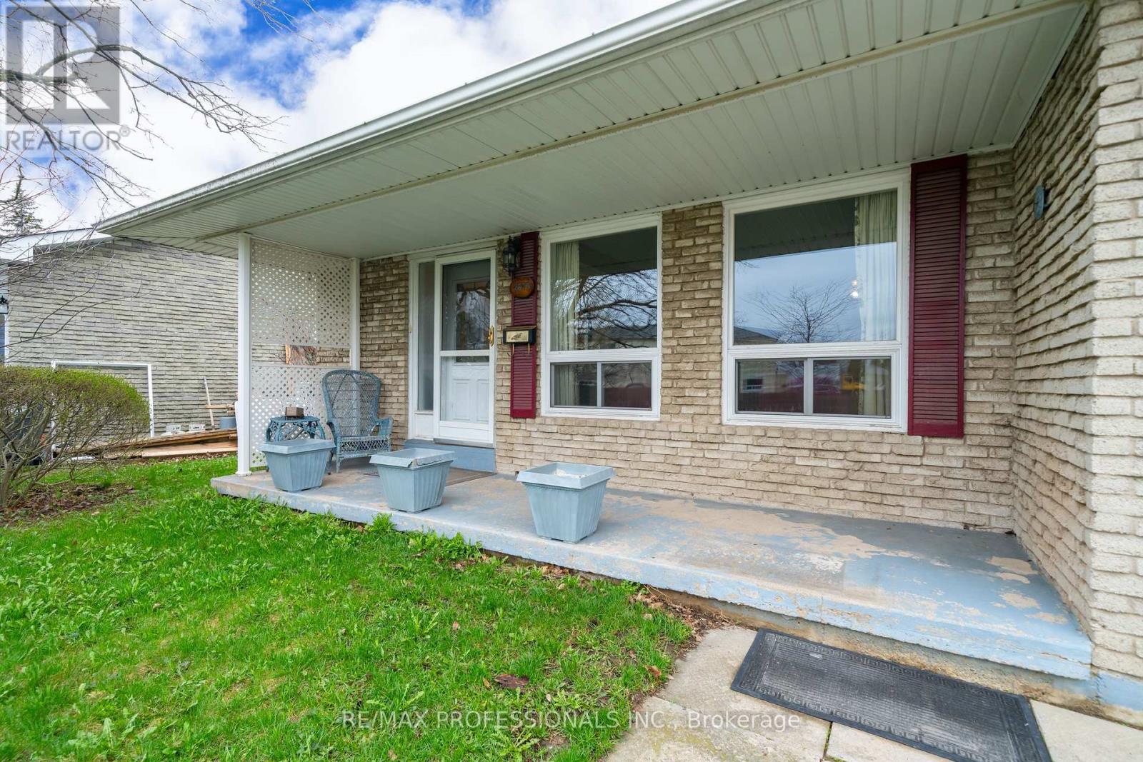 2679 Frankston Road, Mississauga, Ontario  L5L 1S3 - Photo 2 - W13024726