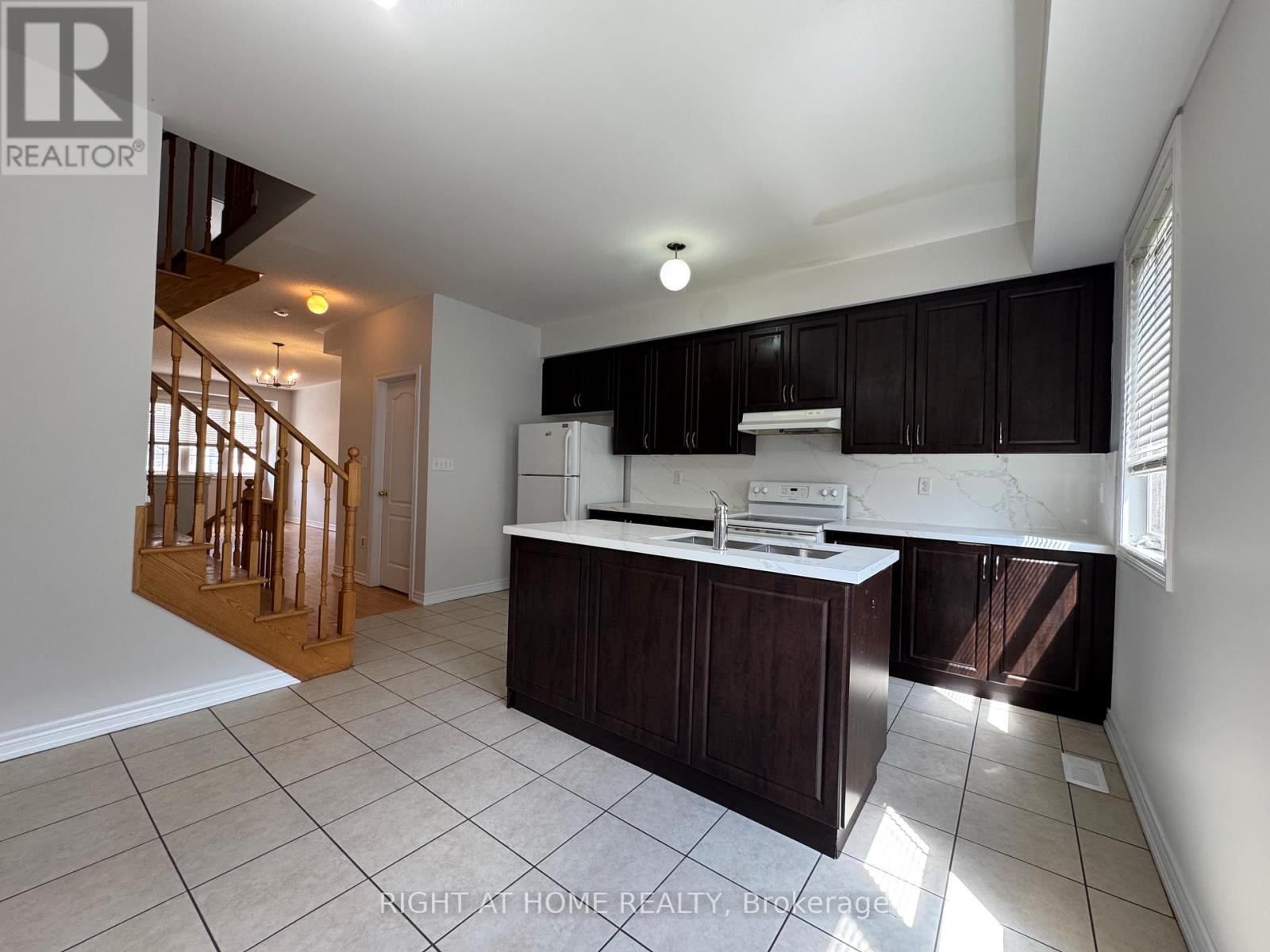 1433 Granrock Crescent, Mississauga, Ontario  L5V 0E1 - Photo 11 - W13024764