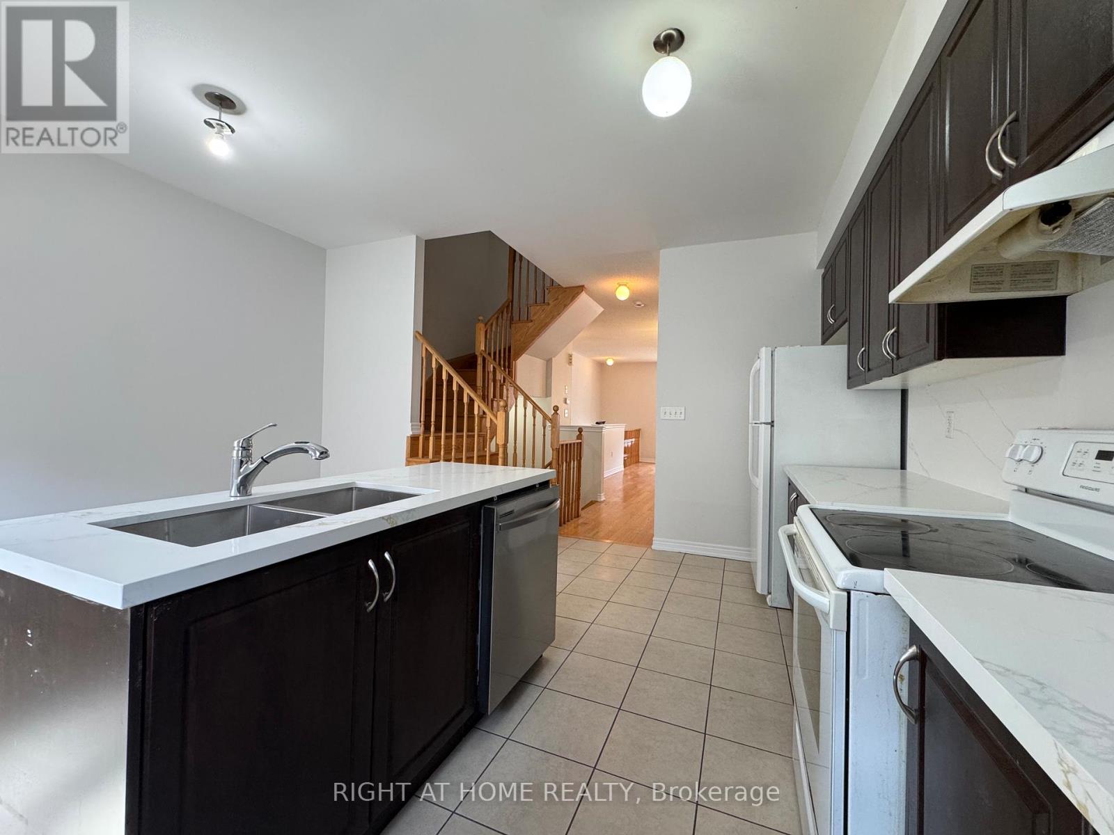 1433 Granrock Crescent, Mississauga, Ontario  L5V 0E1 - Photo 12 - W13024764