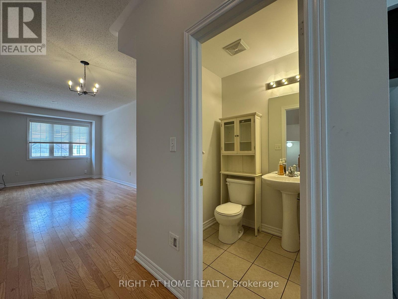 1433 Granrock Crescent, Mississauga, Ontario  L5V 0E1 - Photo 15 - W13024764