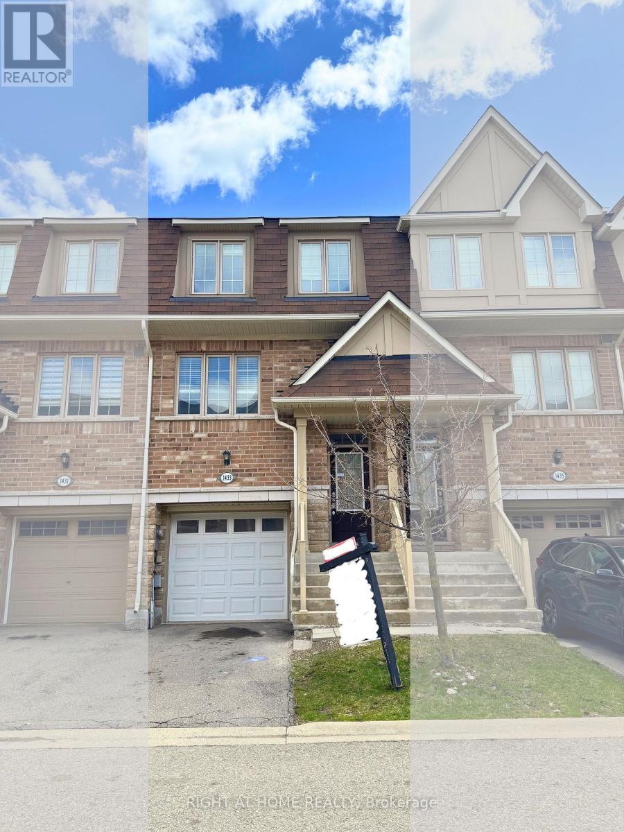 1433 Granrock Crescent, Mississauga, Ontario  L5V 0E1 - Photo 2 - W13024764