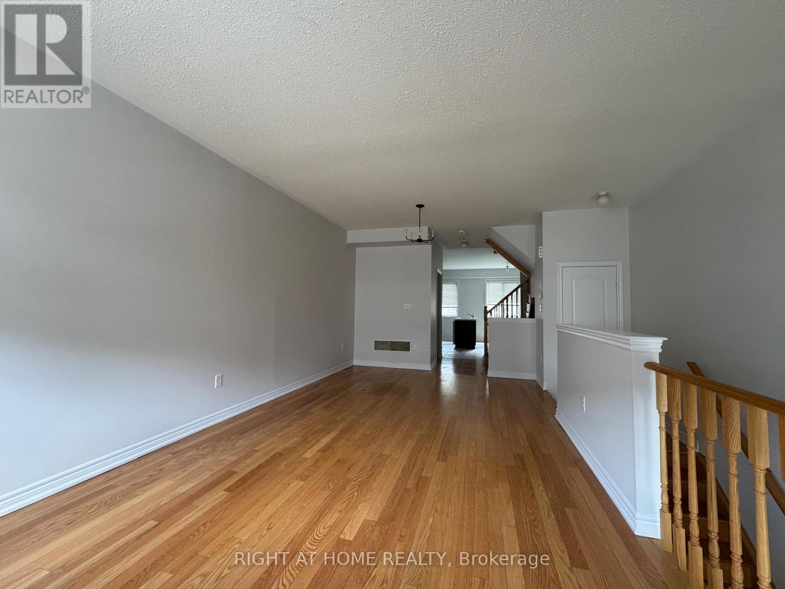 1433 Granrock Crescent, Mississauga, Ontario  L5V 0E1 - Photo 6 - W13024764