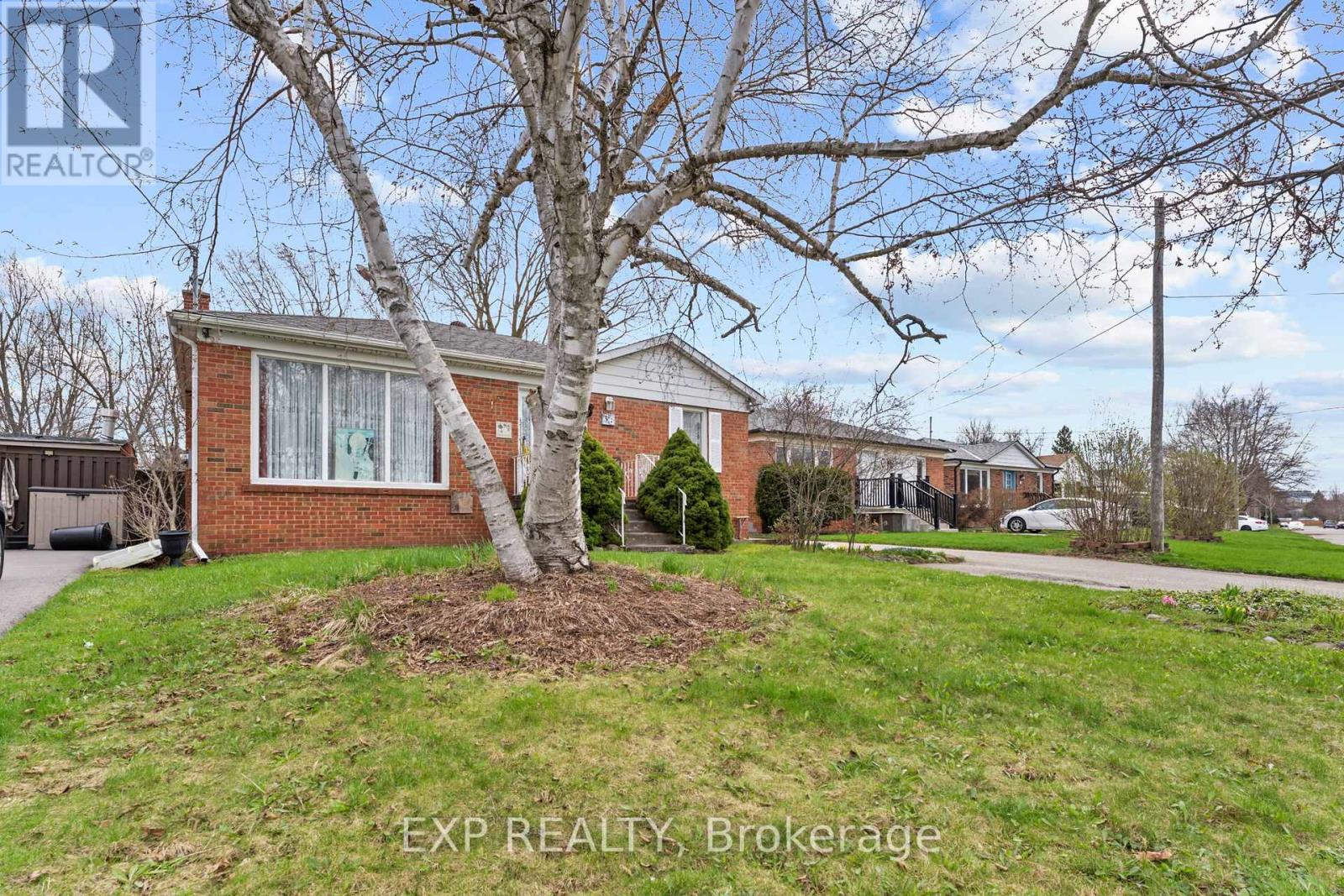 36 Shelley Street, Halton Hills, Ontario  L7G 3W9 - Photo 3 - W13024810