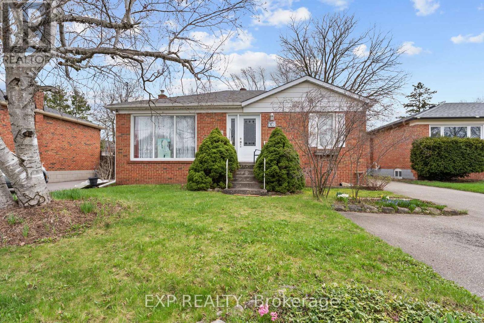 36 Shelley Street, Halton Hills, Ontario  L7G 3W9 - Photo 4 - W13024810