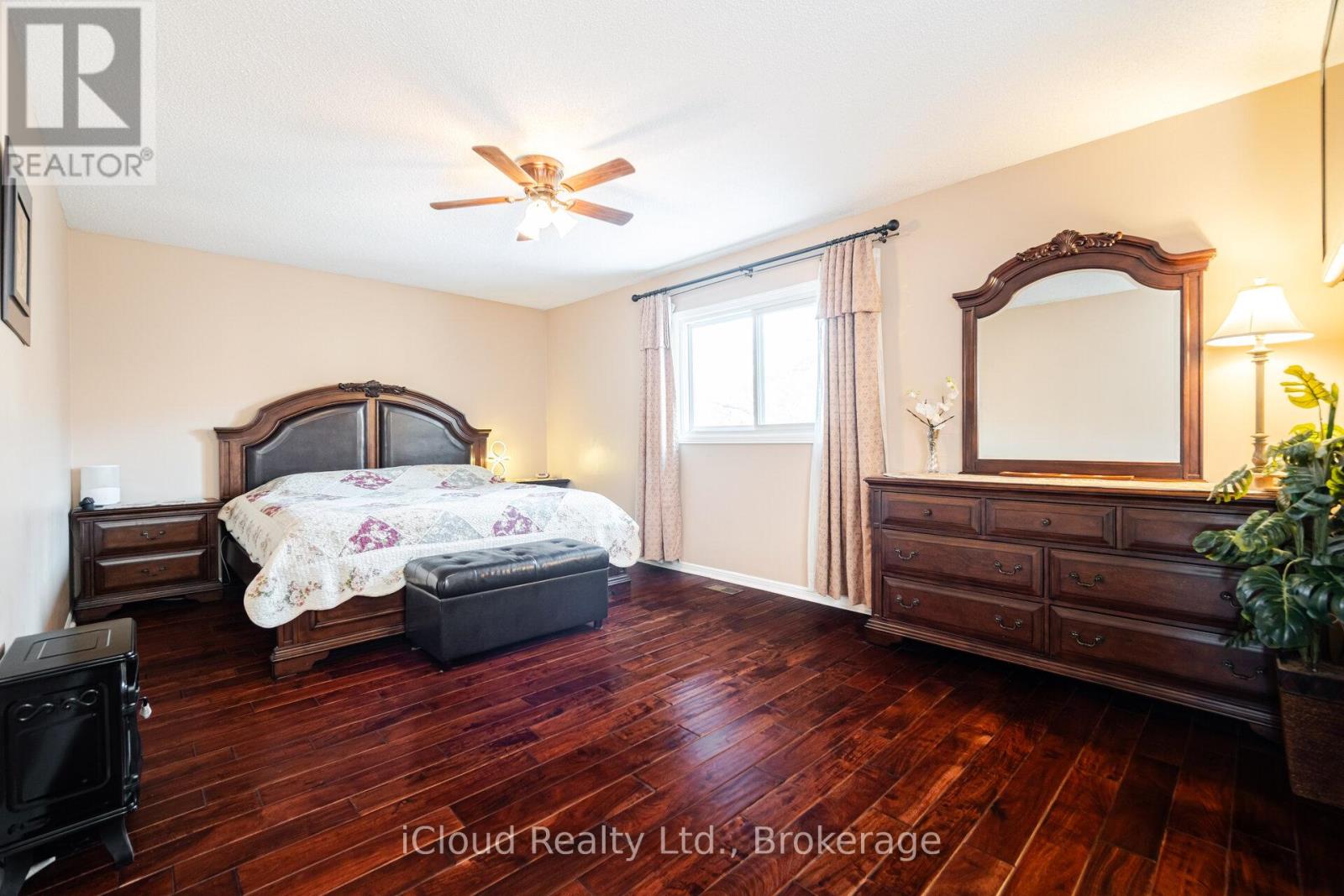 1615 Sir Monty's Drive, Mississauga, Ontario  L5N 4R1 - Photo 19 - W13024836