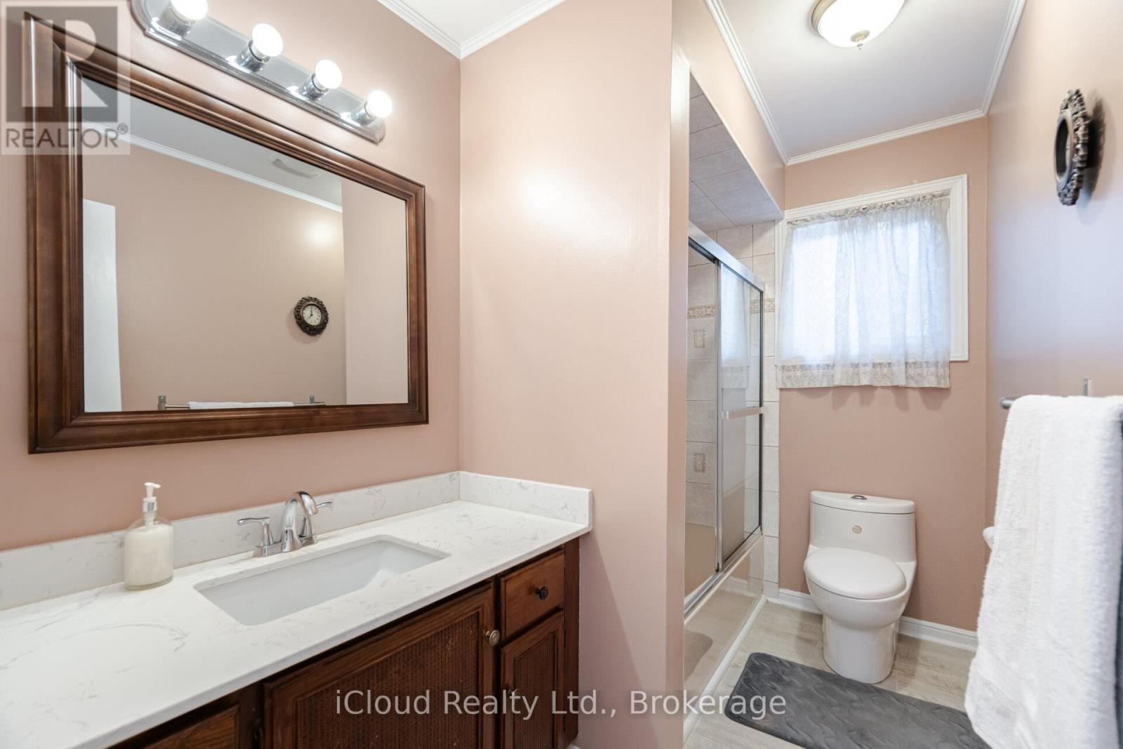 1615 Sir Monty's Drive, Mississauga, Ontario  L5N 4R1 - Photo 27 - W13024836