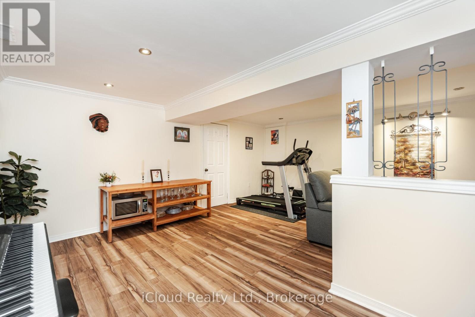 1615 Sir Monty's Drive, Mississauga, Ontario  L5N 4R1 - Photo 29 - W13024836