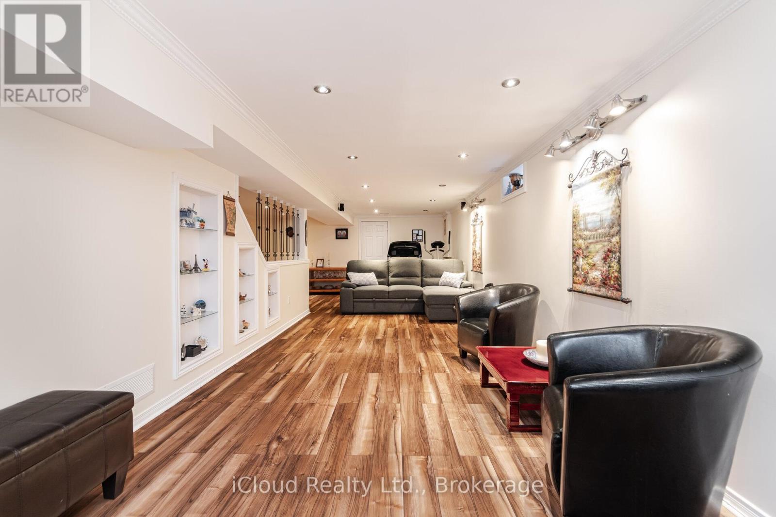 1615 Sir Monty's Drive, Mississauga, Ontario  L5N 4R1 - Photo 30 - W13024836