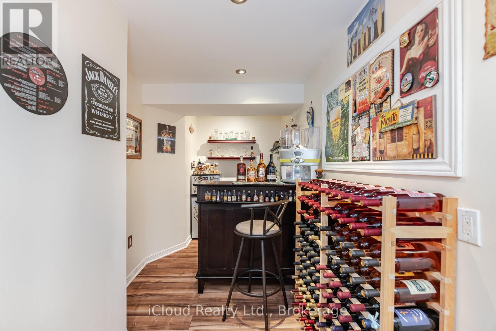 1615 Sir Monty's Drive, Mississauga, Ontario  L5N 4R1 - Photo 32 - W13024836