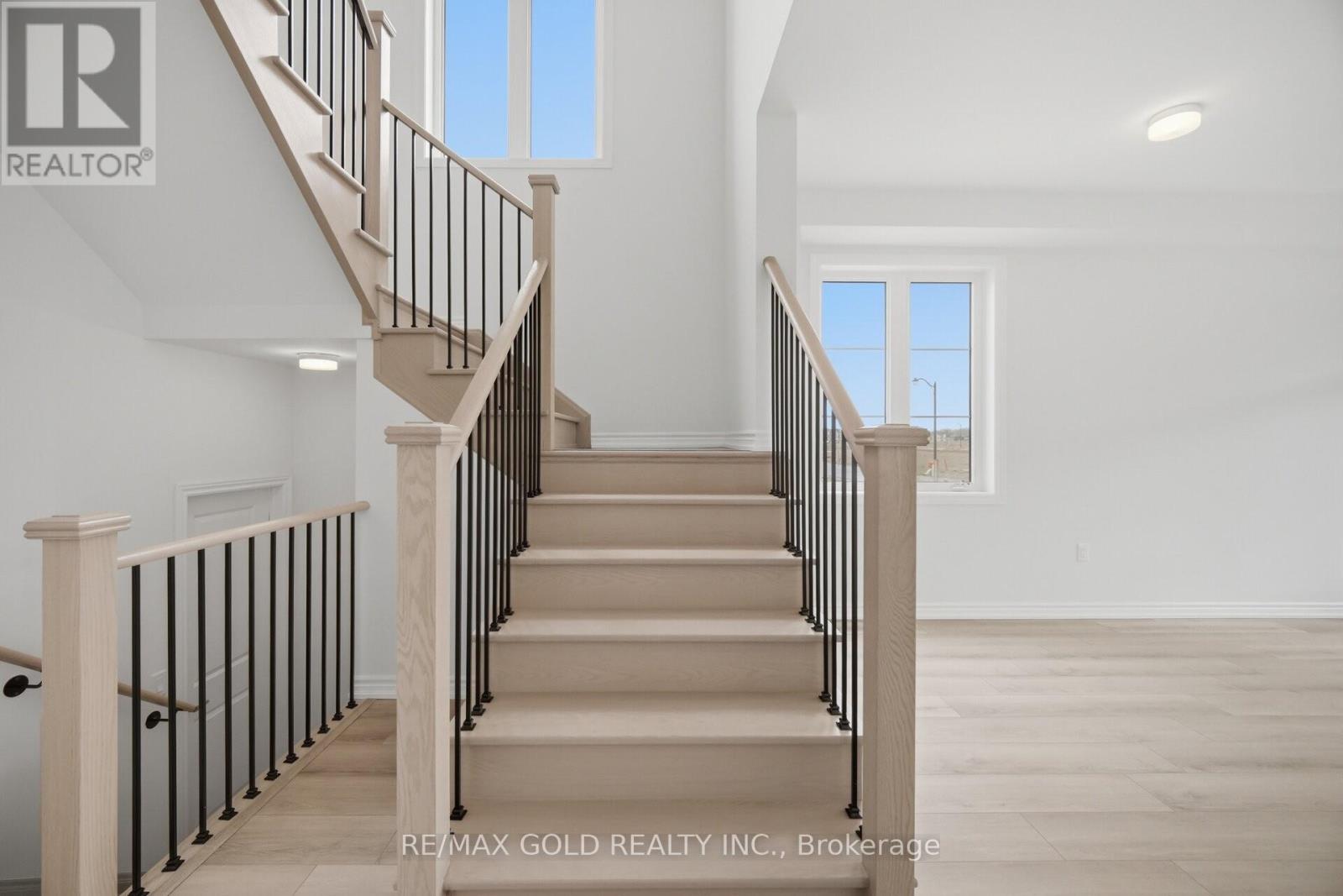 31 Watkins Road, Brampton, Ontario  L6R 4E3 - Photo 11 - W13024854