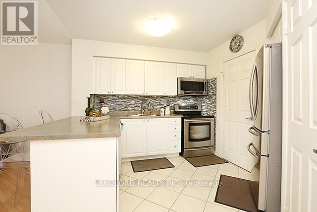 2601 - 3880 Duke Of York Boulevard, Mississauga, Ontario  L5B 4M7 - Photo 8 - W13024856