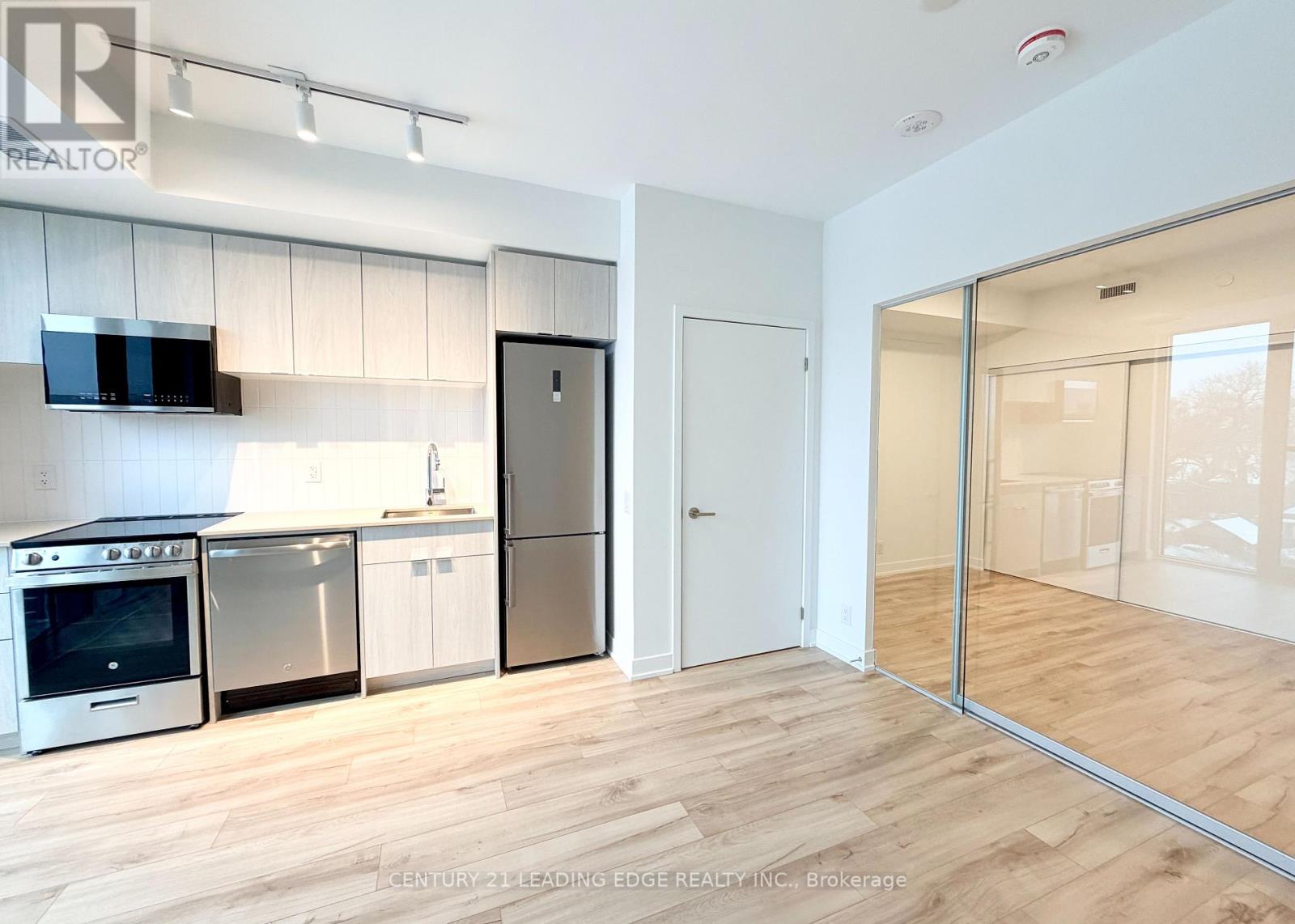 706 - 1660 Bloor Street W, Toronto, Ontario  M6P 1A8 - Photo 15 - W12947986