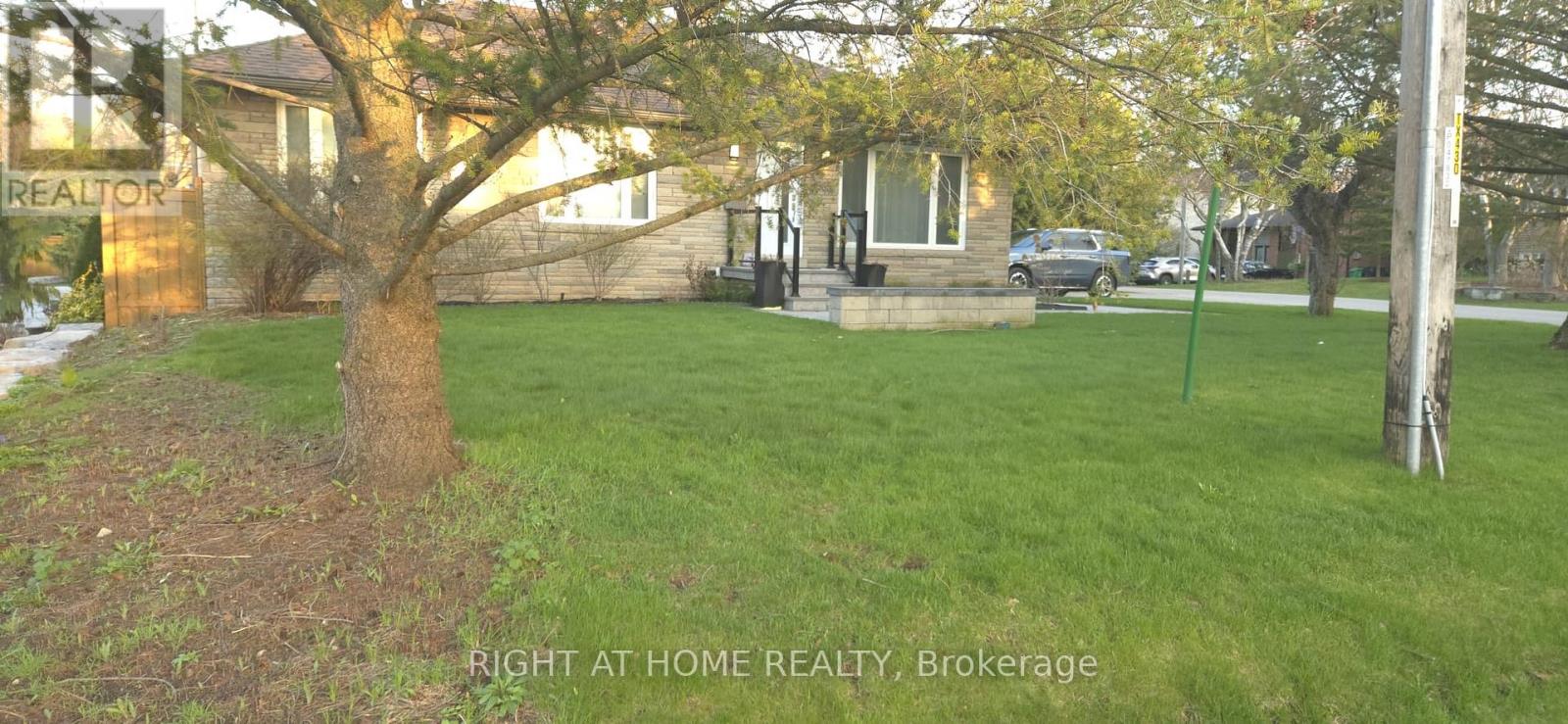 1565 Kipper Avenue, Mississauga, Ontario  L5G 4C9 - Photo 6 - W12878650