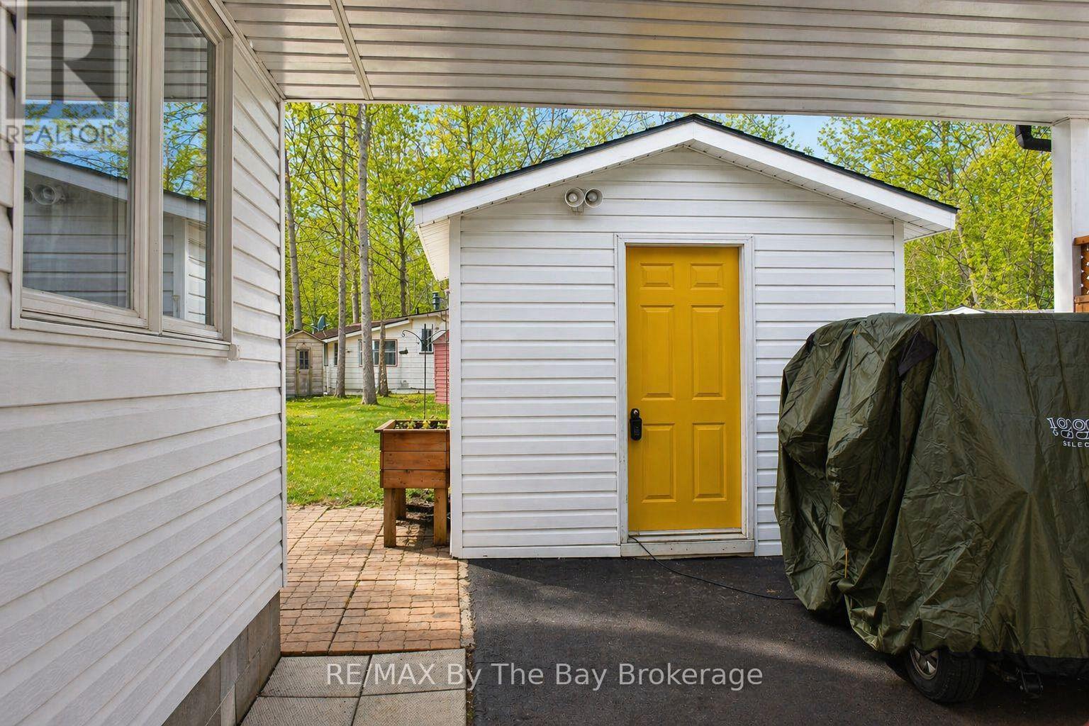 15 Carruthers Street S, Wasaga Beach, Ontario  L9Z 1K2 - Photo 21 - S12934442