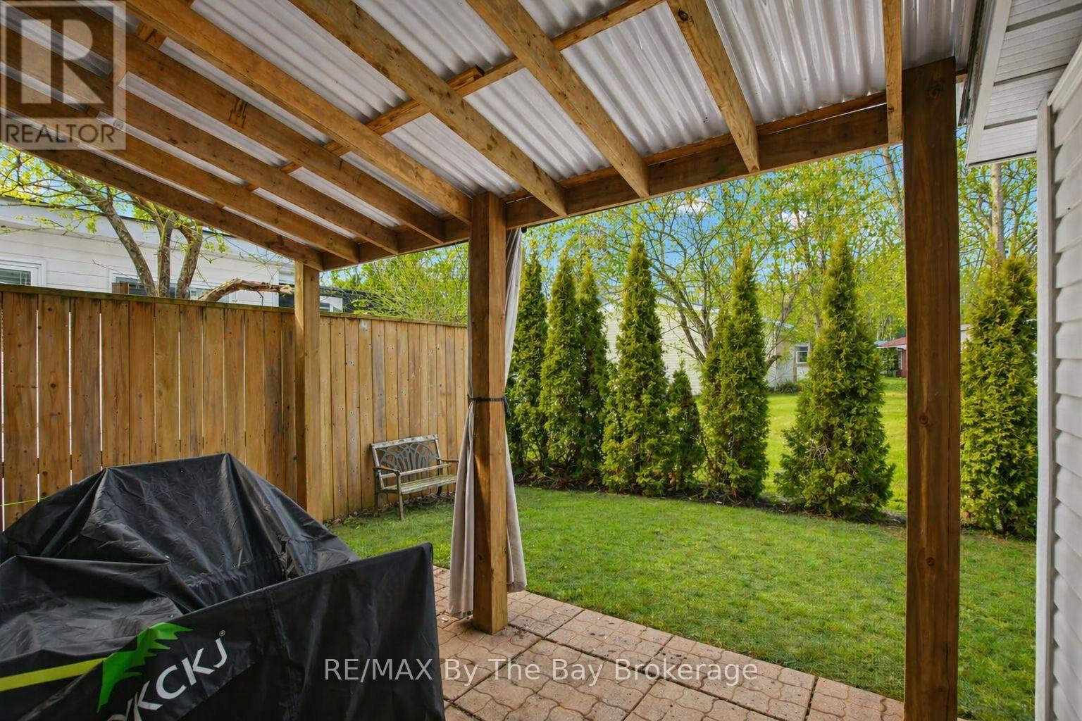 15 Carruthers Street S, Wasaga Beach, Ontario  L9Z 1K2 - Photo 23 - S12934442