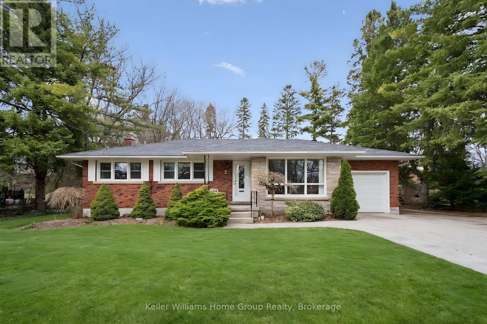 22 GLADSTONE AVENUE, Guelph, Ontario