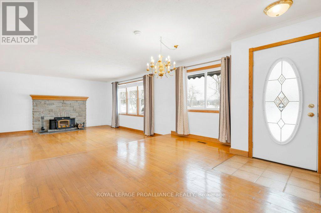 556 Rosebush Road, Quinte West, Ontario  K0K 2C0 - Photo 9 - X13024612