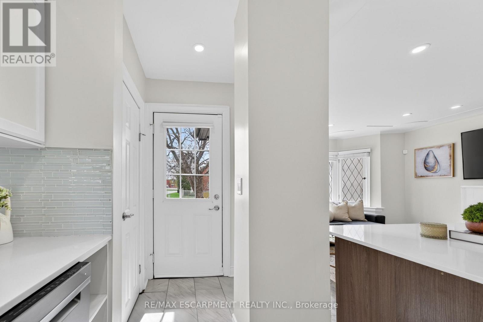 53 Brucedale Avenue E, Hamilton, Ontario  L9A 1N2 - Photo 14 - X13024546