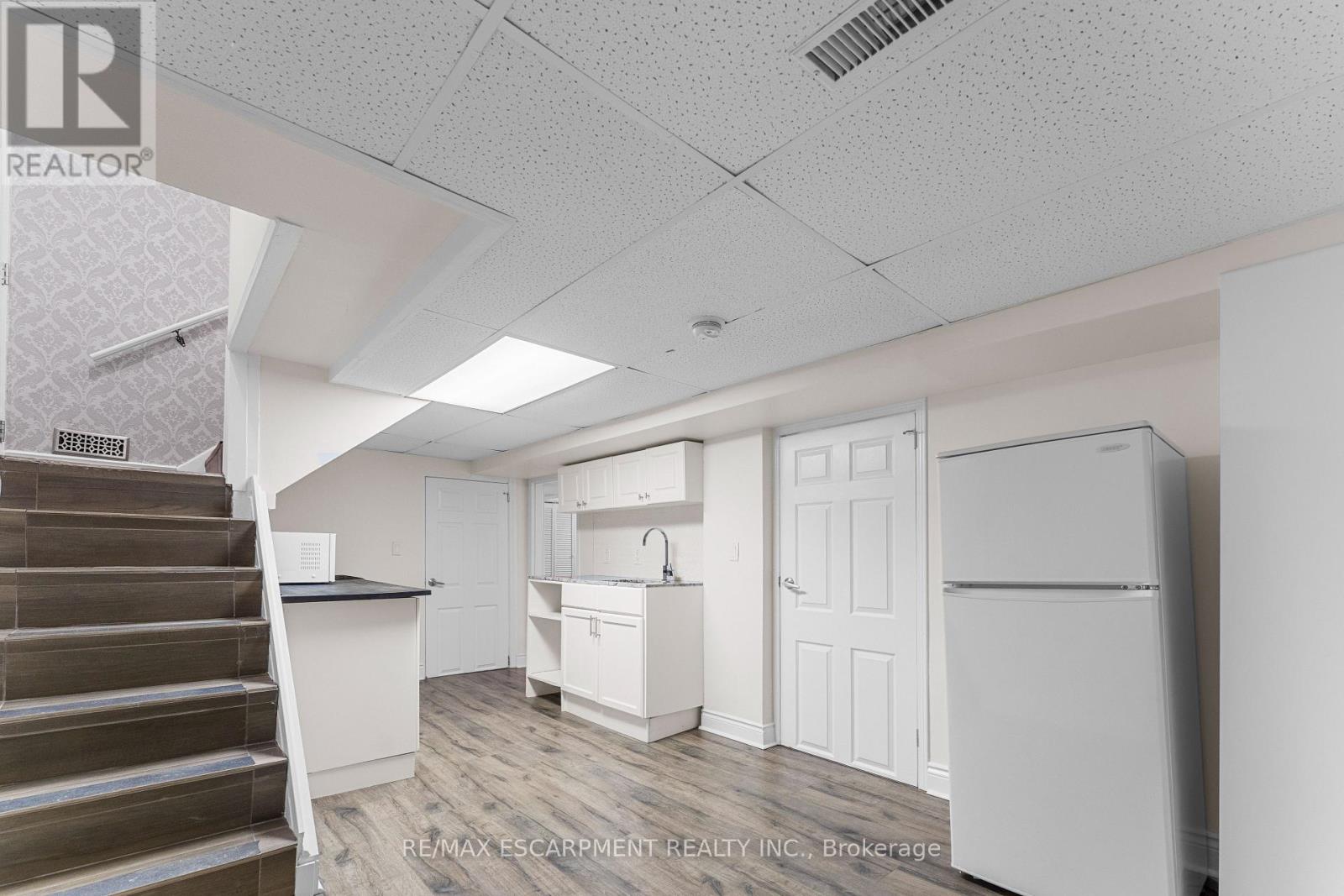 53 Brucedale Avenue E, Hamilton, Ontario  L9A 1N2 - Photo 30 - X13024546