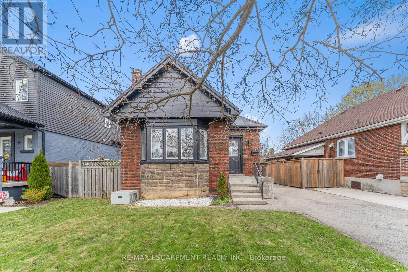 53 Brucedale Avenue E, Hamilton, Ontario  L9A 1N2 - Photo 4 - X13024546