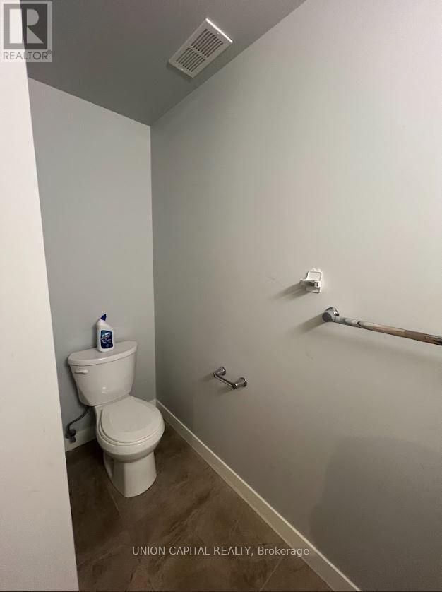 B207 - 62 Balsam Street, Waterloo, Ontario  N2L 3H2 - Photo 5 - X13024614