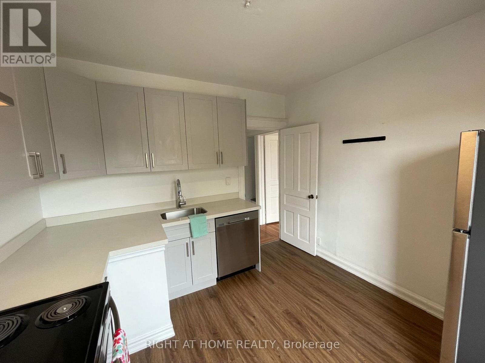 2 - 100 Dunsmure Road, Hamilton, Ontario  L8M 1S4 - Photo 7 - X13024662