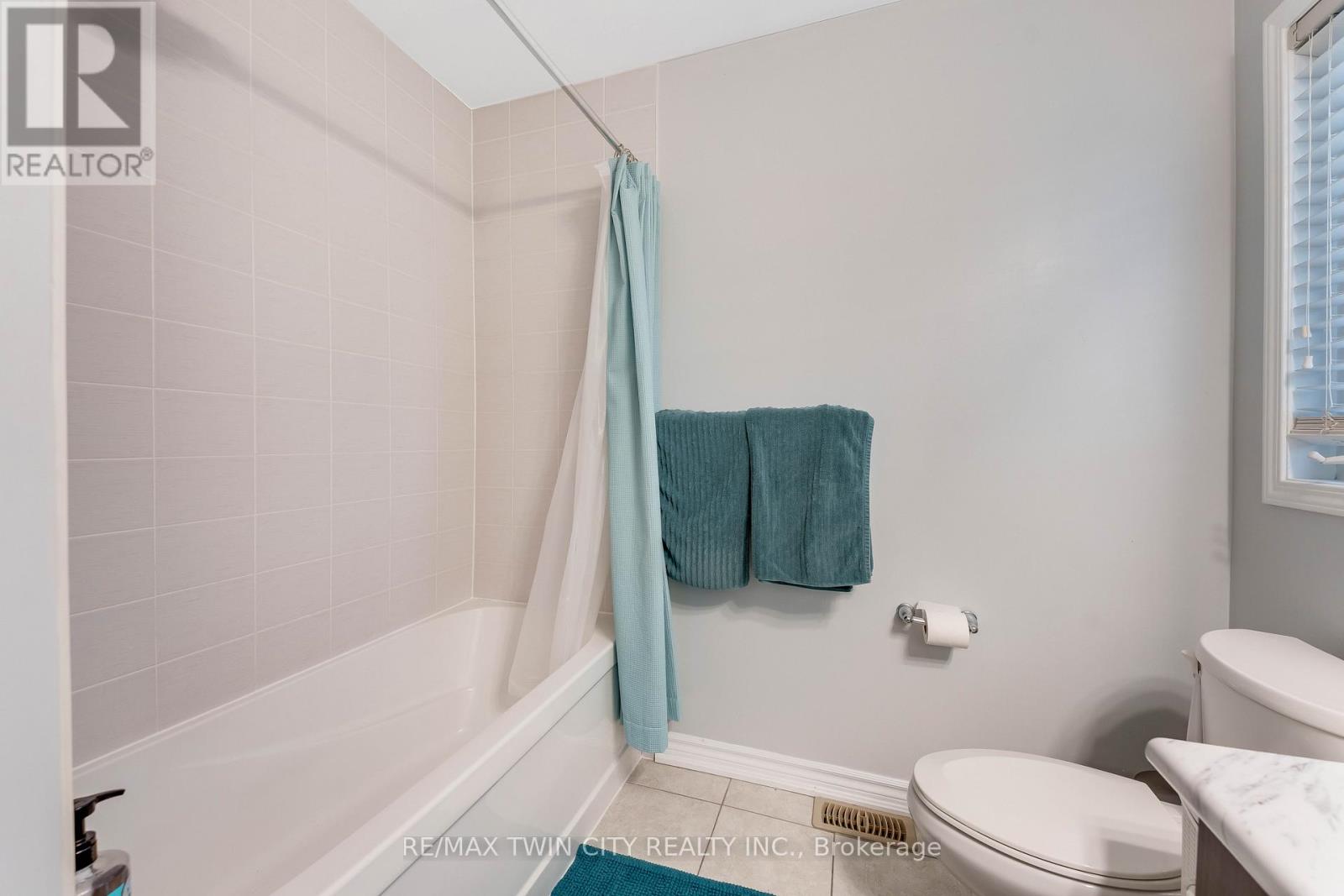 21 Postmaster Drive, Kitchener, Ontario  N2R 0J2 - Photo 20 - X13024668