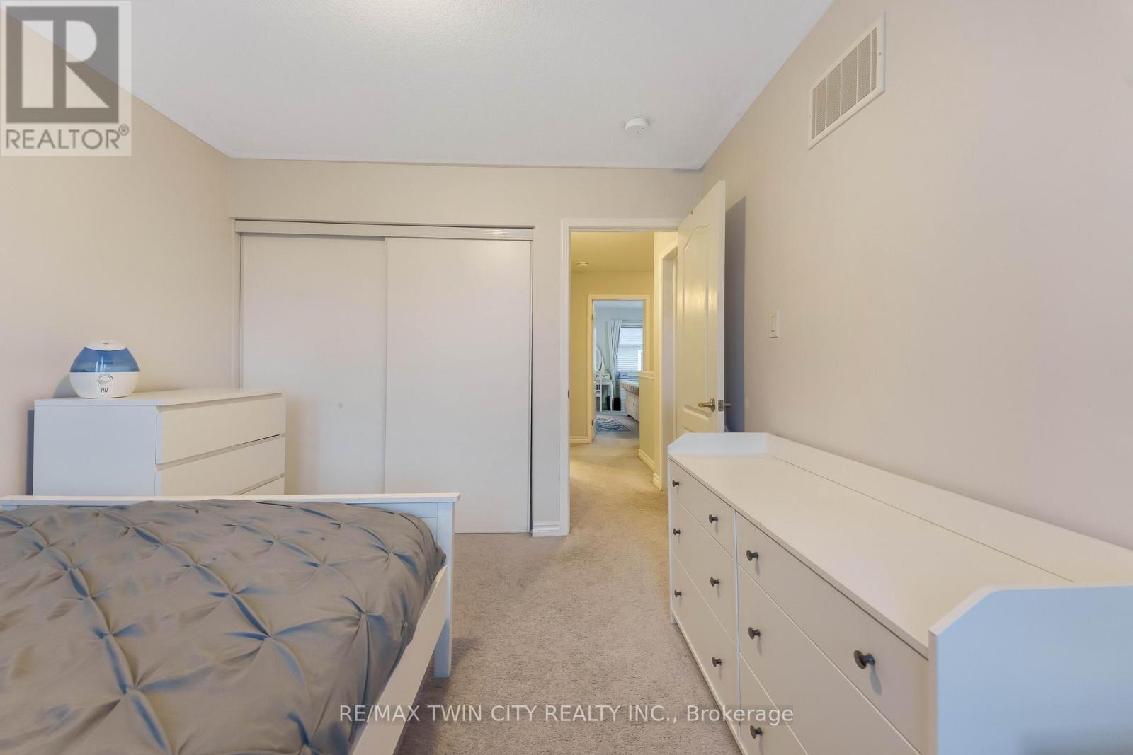 21 Postmaster Drive, Kitchener, Ontario  N2R 0J2 - Photo 27 - X13024668