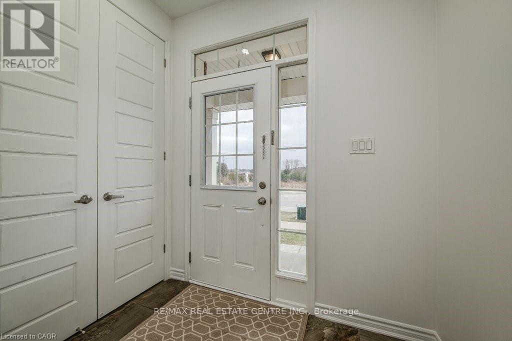 11 Compass Trail, Cambridge, Ontario  N3E 0B7 - Photo 3 - X13024720