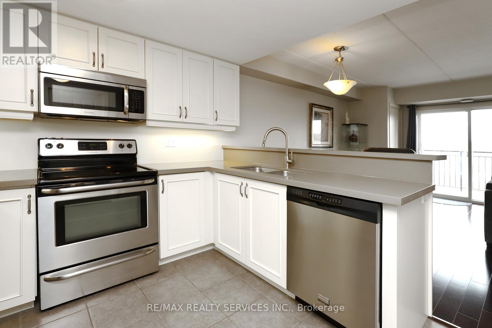 301 - 60 Lynnmore Street, Guelph, Ontario  N1L 0J8 - Photo 8 - X13024750