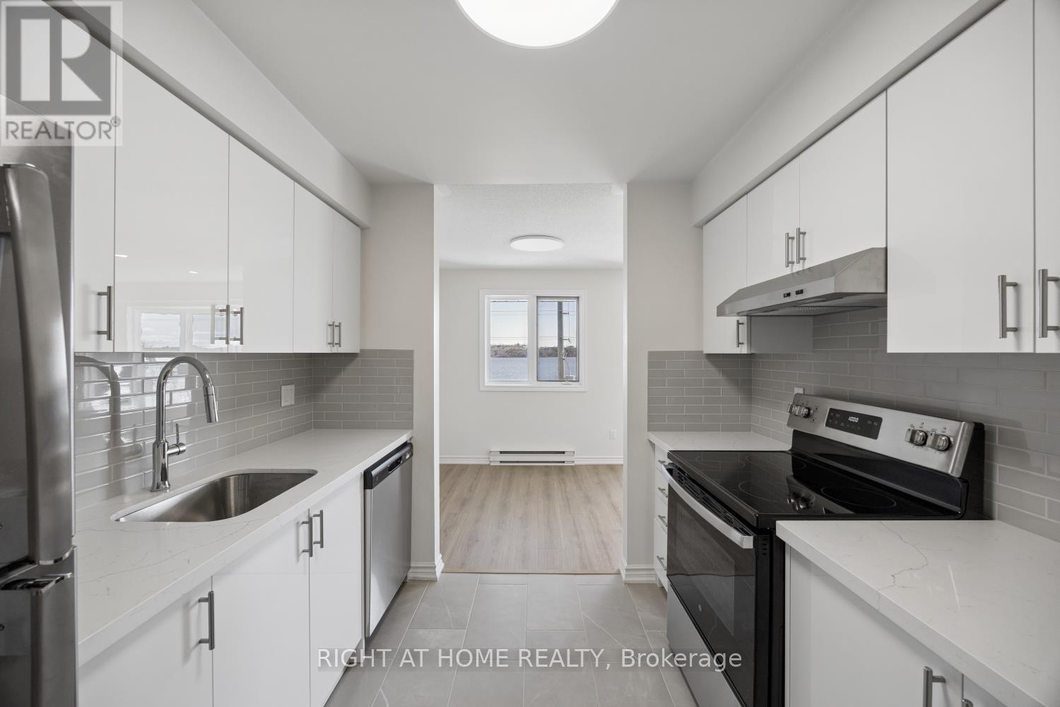 301 - 108 Water Street, Scugog (Port Perry), Ontario  L9L 1R2 - Photo 12 - E13024932